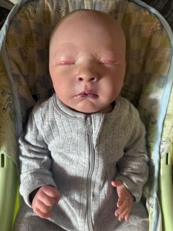 Realistic sleeping reborn baby doll
