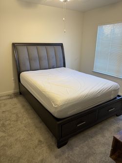 Queen Size Bed With A Queen Size Mattress