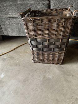Small hamper.