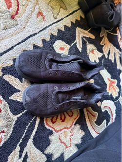 free skechers black