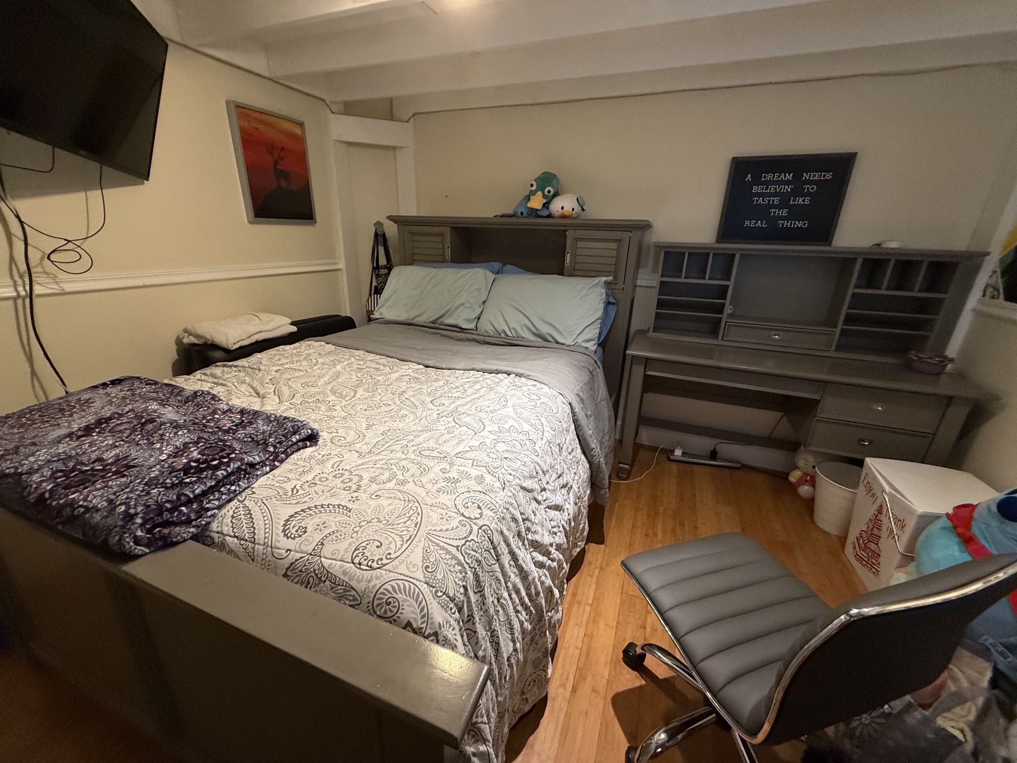 Full Sized Bedroom Set
