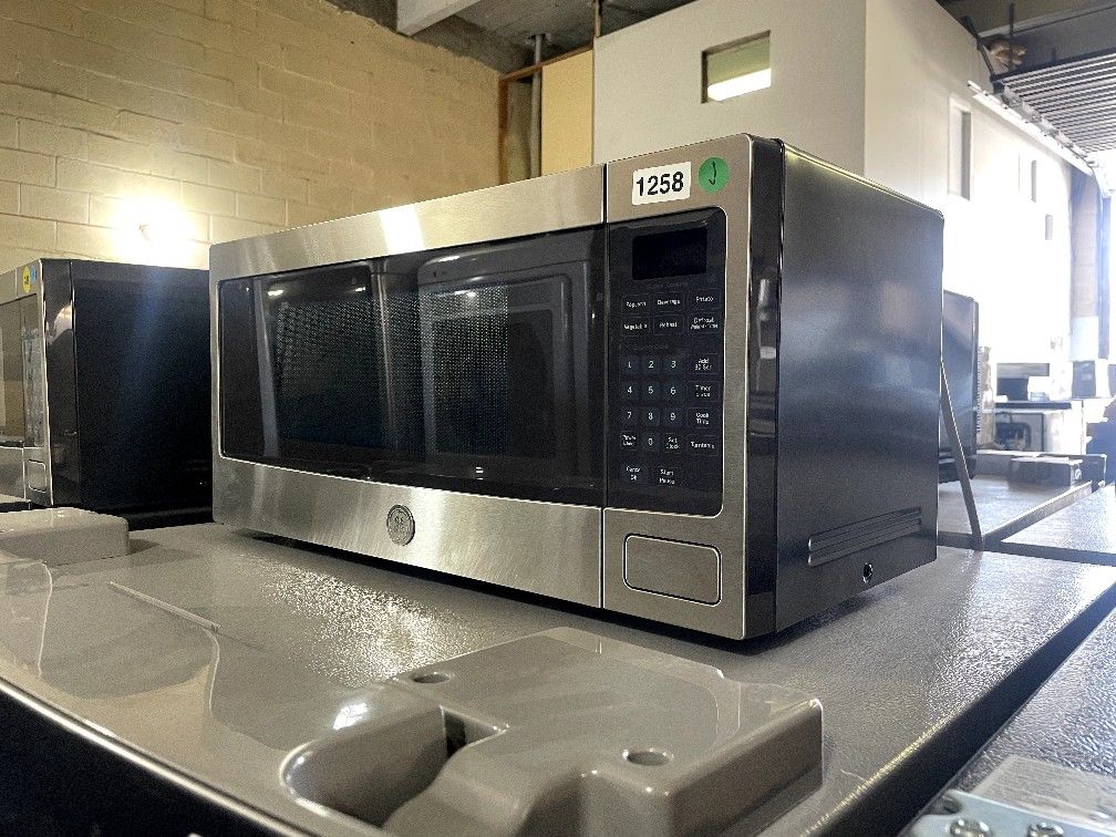 GE 1.6 cu. ft. Countertop Microwave in Stainless Steel with Sensor