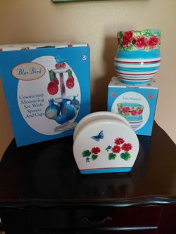 Blue Bird Measuring cup & spoons, tart warmer & napkin holder