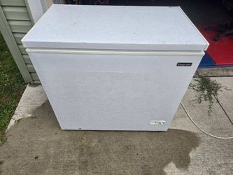 Magic Chef Chest Freezer