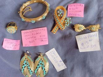 Jewelry Set vintage PLEASE READ DESCRIPTION BEFORE CONTACTING ME