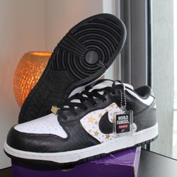 Supreme x Nike SB Dunk Low Stars - Black Size 9 DS