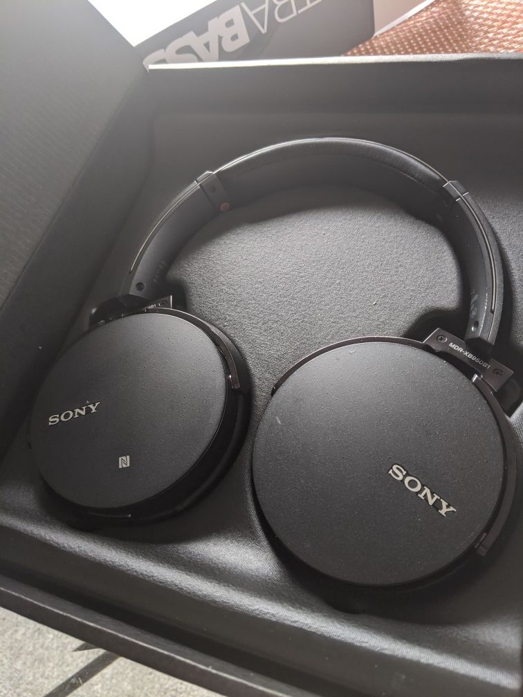 Sony MDR-X9501 Bluetooth Over Ear Headphones