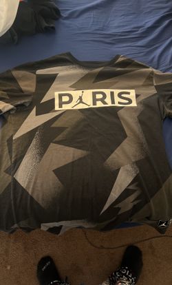 PSG Jordan T shirt Size Xl