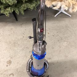 Dyson good working condition vacuum