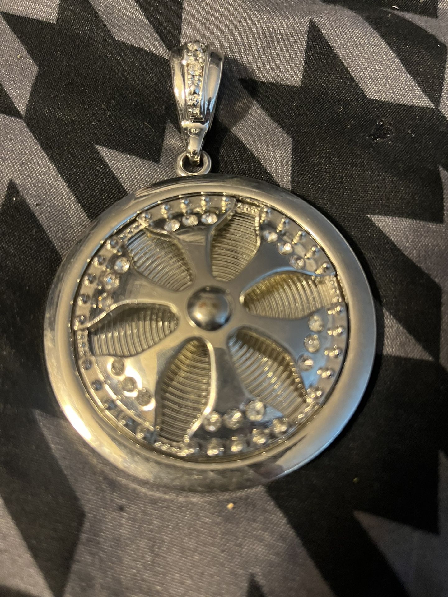 Silver Spinner Pendant With Rhinestones