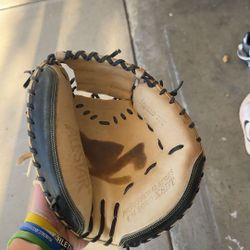 catchers glove 