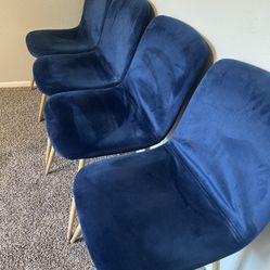Chairs All 4 For 100$