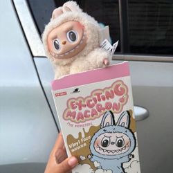 Exciting Macaron Labubu 