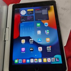 Ipad AIR 2 With Keyboard 