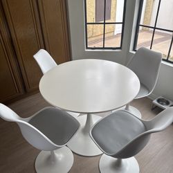 White Modern Dining Table With 4 Chairs