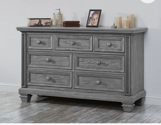 DRESSER MUST GO - PICK UP!!