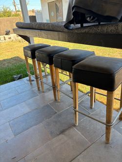 4 Bar Stools