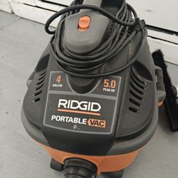 Rigid 4 Gallon Portable Shop Vacuum Wet/Dry