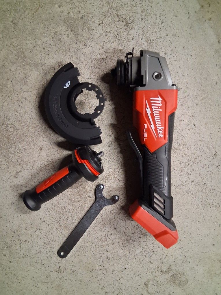 Milwaukee Fuel M18 4-1/2" Grinder ( TOOL ONLY)
