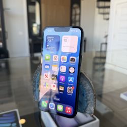 Apple iPhone 13 256GB Unlocked to any carrier! 90 day warranty! We offer financing!