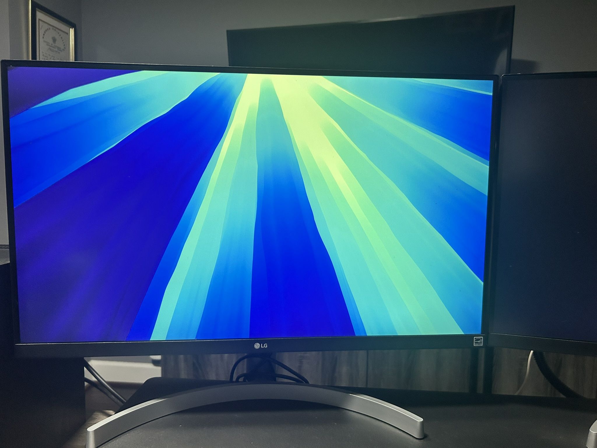 LG Monitors - 2 (price Is Per Piece) 