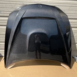 Brand New 2007 2008 2009 2010 BMW 3 Series E92 E93 VIS Racing GTS Style Carbon Fiber Vented Hood
