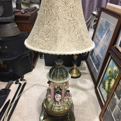 Beautiful Antique Vintage Table Lamp