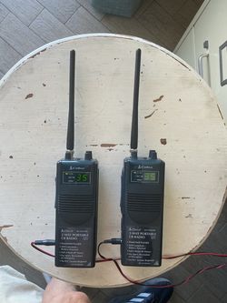 2 cobra cb walkie talkies