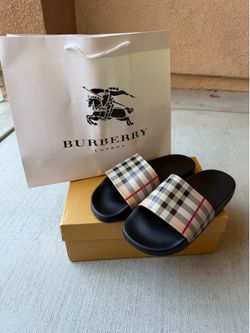 Burberry Slides / Sandals Size 7 Women’s