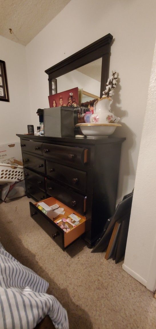 Mahogany Wood Dresser with Mirror