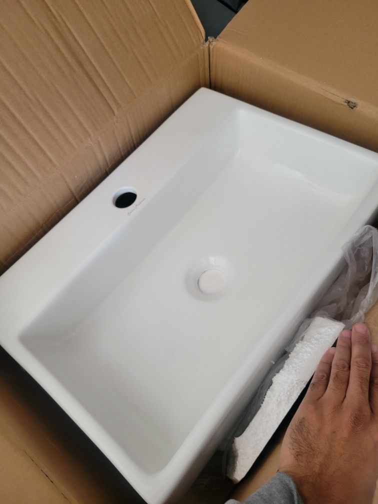 New White Square Sink / Kes Black Single Hole Faucet Steel