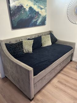 Couch/Bed