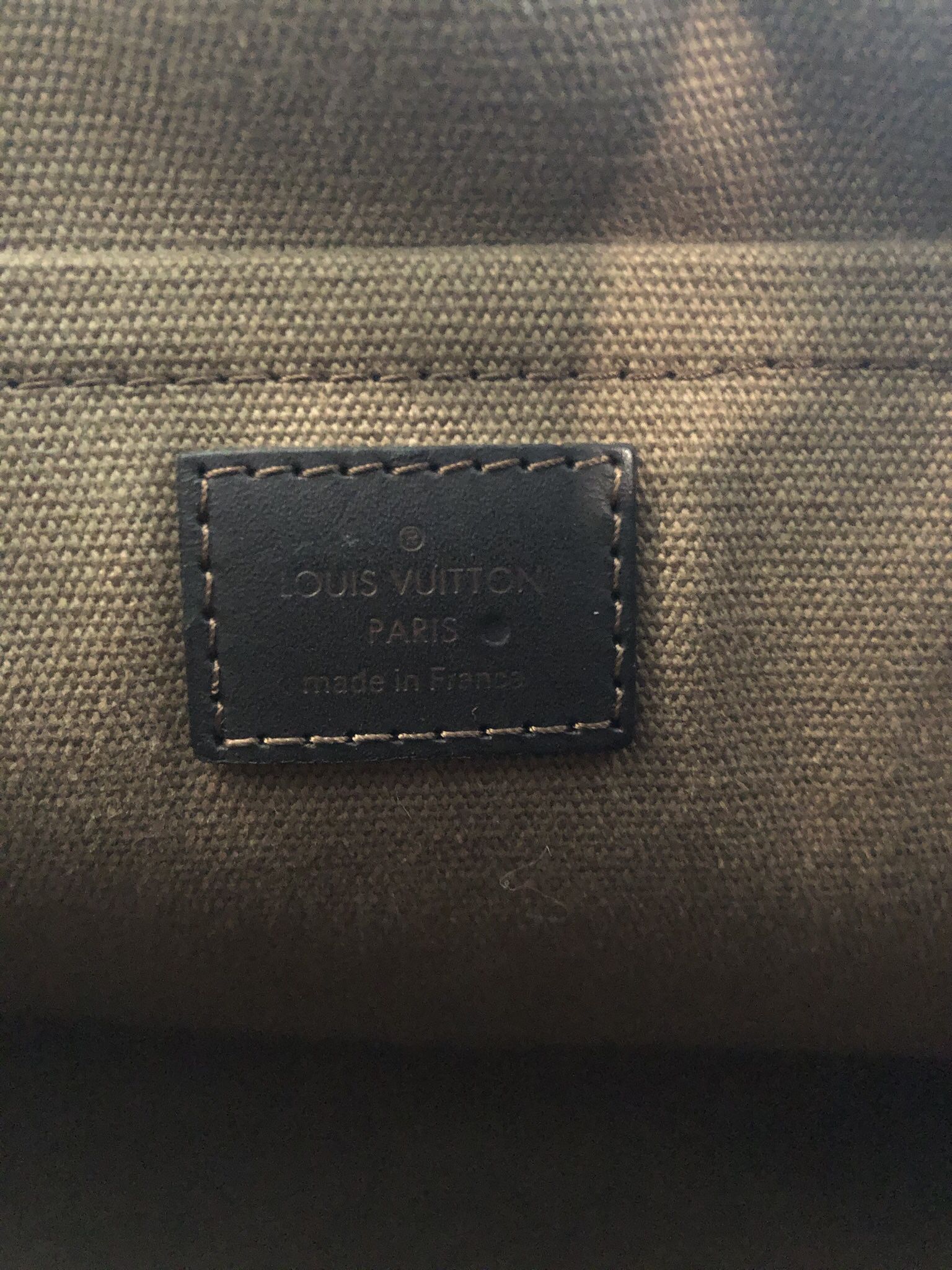 LOUIS VUITTON Utah Omaha Messenger Shoulder Bag for Sale in Miami, FL -  OfferUp