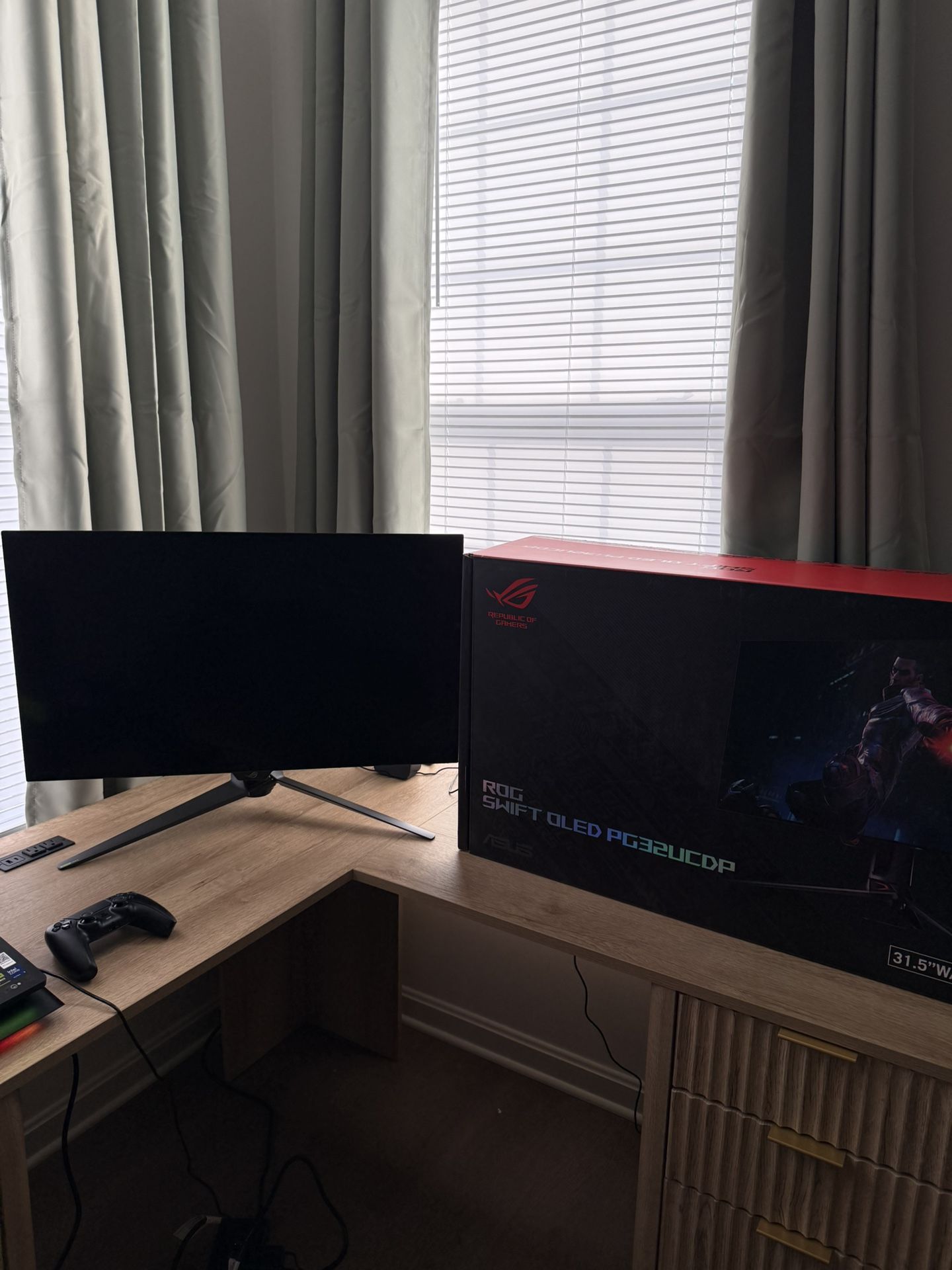 ASUS ROG Swift 32” 4K OLED Gaming Monitor (PG32UCDP) - WOLED, Dual Mode (4K 240Hz, FHD 480Hz), 0.03ms, G-SYNC Compatible, Custom Heatsink, AI Gaming,