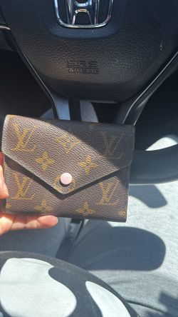 Louis Vuttion Wallet 