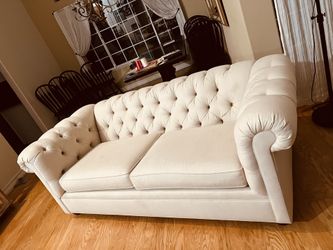 Tufted Couch Beige 