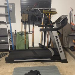 Norditrack exp7i Treadmill