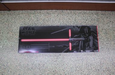 Star Wars The Black Series Kylo Ren Force FX Deluxe Lightsaber 04