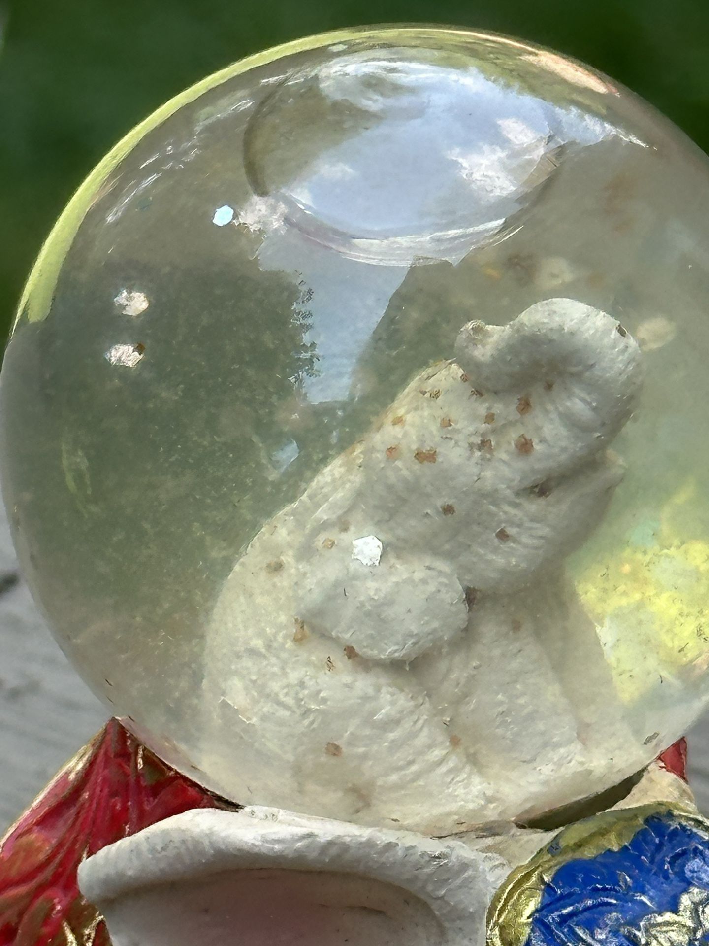 Globe elephant