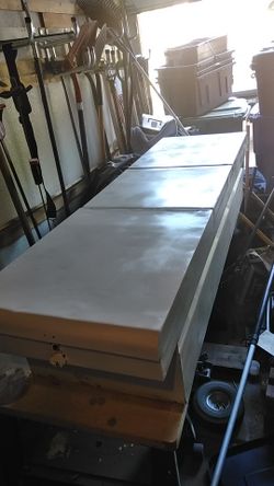 Delta truck tool box