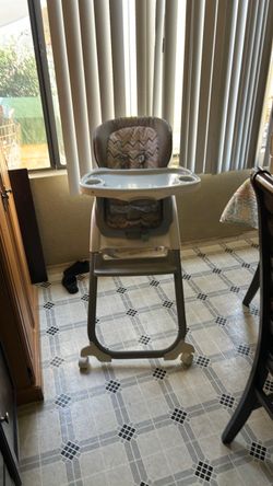 Baby highchair Ingenuity