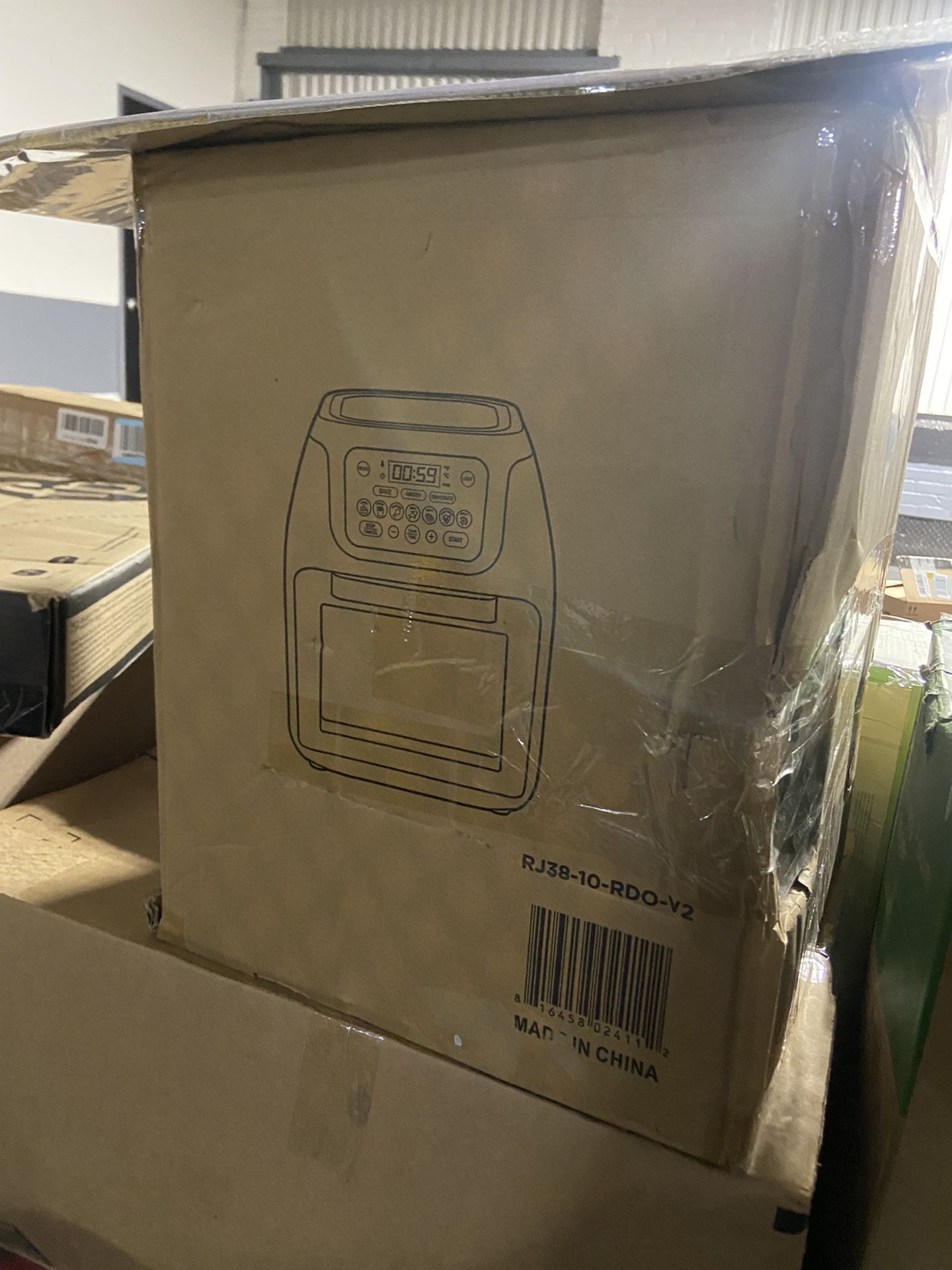 CHEFMAN Multifunctional Digital Air Fryer+ Rotisserie, Dehydrator, Convection Oven, 17 Touch Screen Presets Fry, Roast, Dehydrate, Bake, XL 10L Family