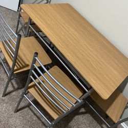 Awesome Kids Table With 4 Chairs 
