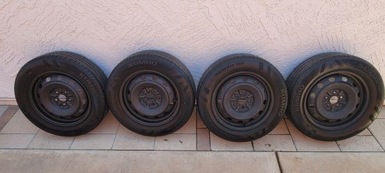 Kumho 195/60R15 88H Tires And Wheels