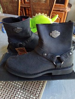 Black leather Harley Davidson riding boots