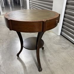 Side / End Table 