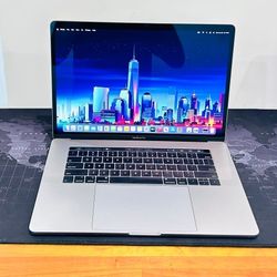 Apple MacBook Pro 15” 2018 TouchBar 6-CORE 2.9Ghz 32GB 1TB  Radeon Pro 555X Graphics