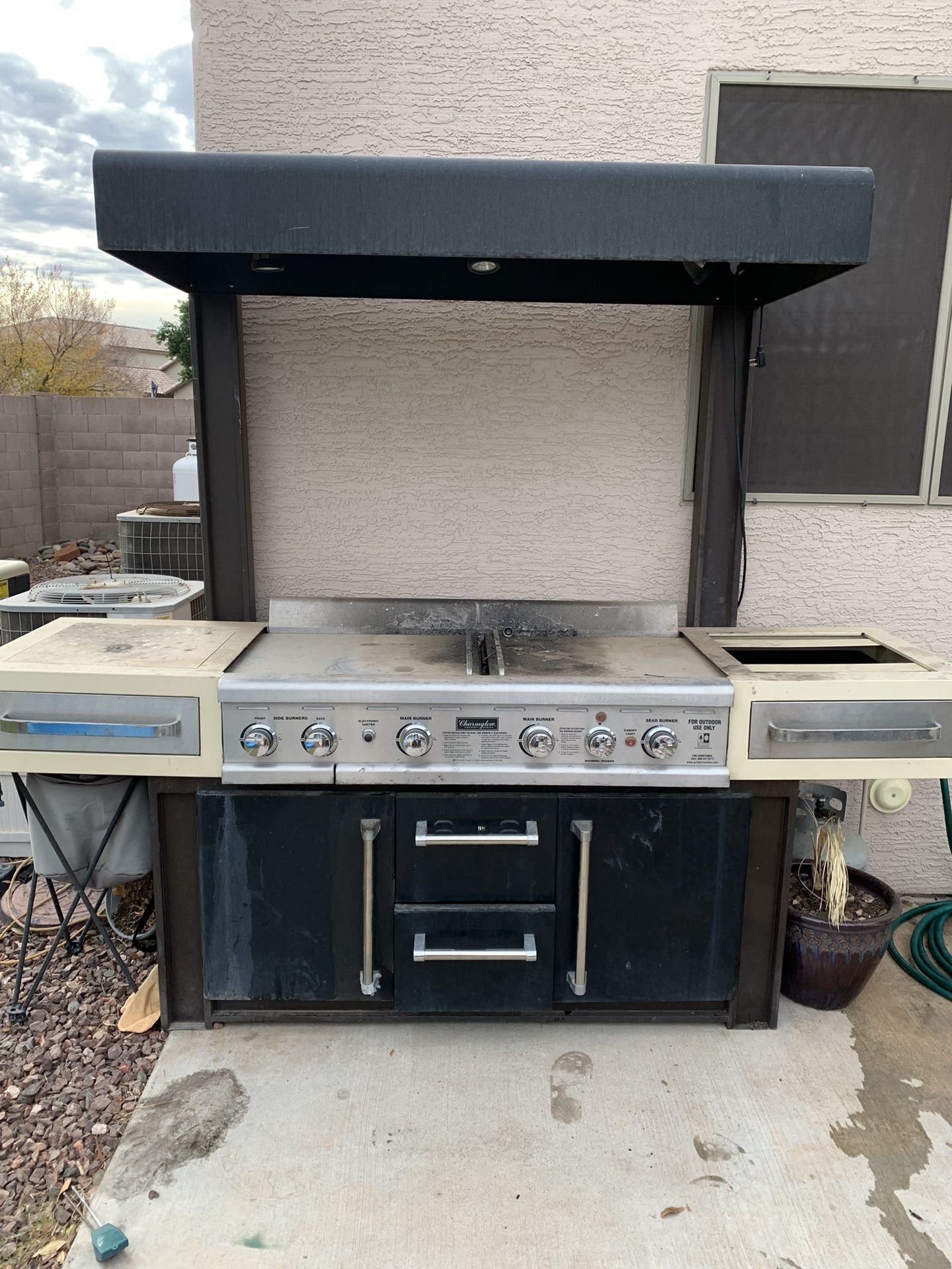 Massive grill