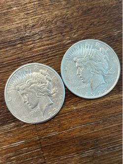 2 Peace Silver Dollars (1922) – 2 Coin Silver Lot