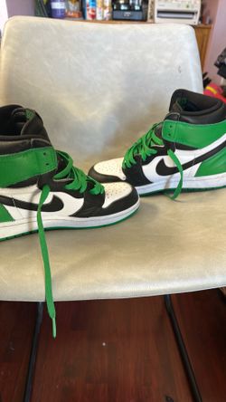 Jordan 1’s green black and white